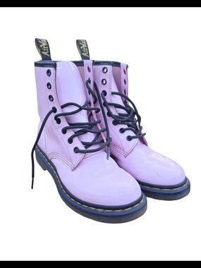 Dr. Martens Pastel Pink Patent Lace-Up Boots Womens Size 7 US